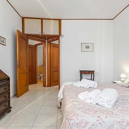 Palazzo Reale & Piazza Indipendenza Roomy Flat Palermo Bagian luar foto