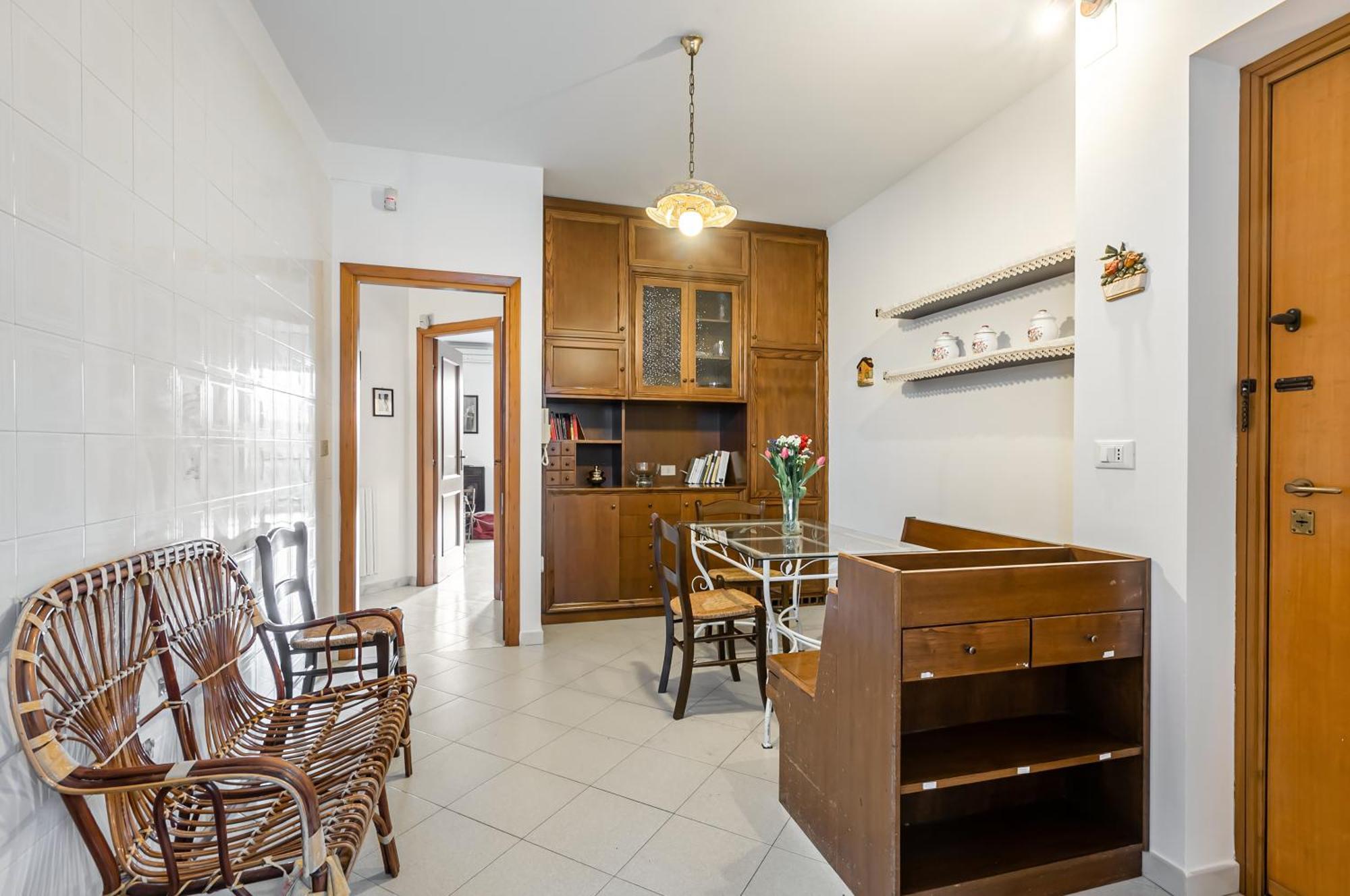 Palazzo Reale & Piazza Indipendenza Roomy Flat Palermo Bagian luar foto