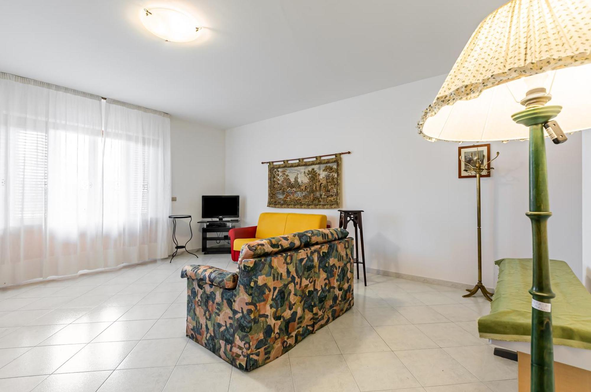 Palazzo Reale & Piazza Indipendenza Roomy Flat Palermo Bagian luar foto