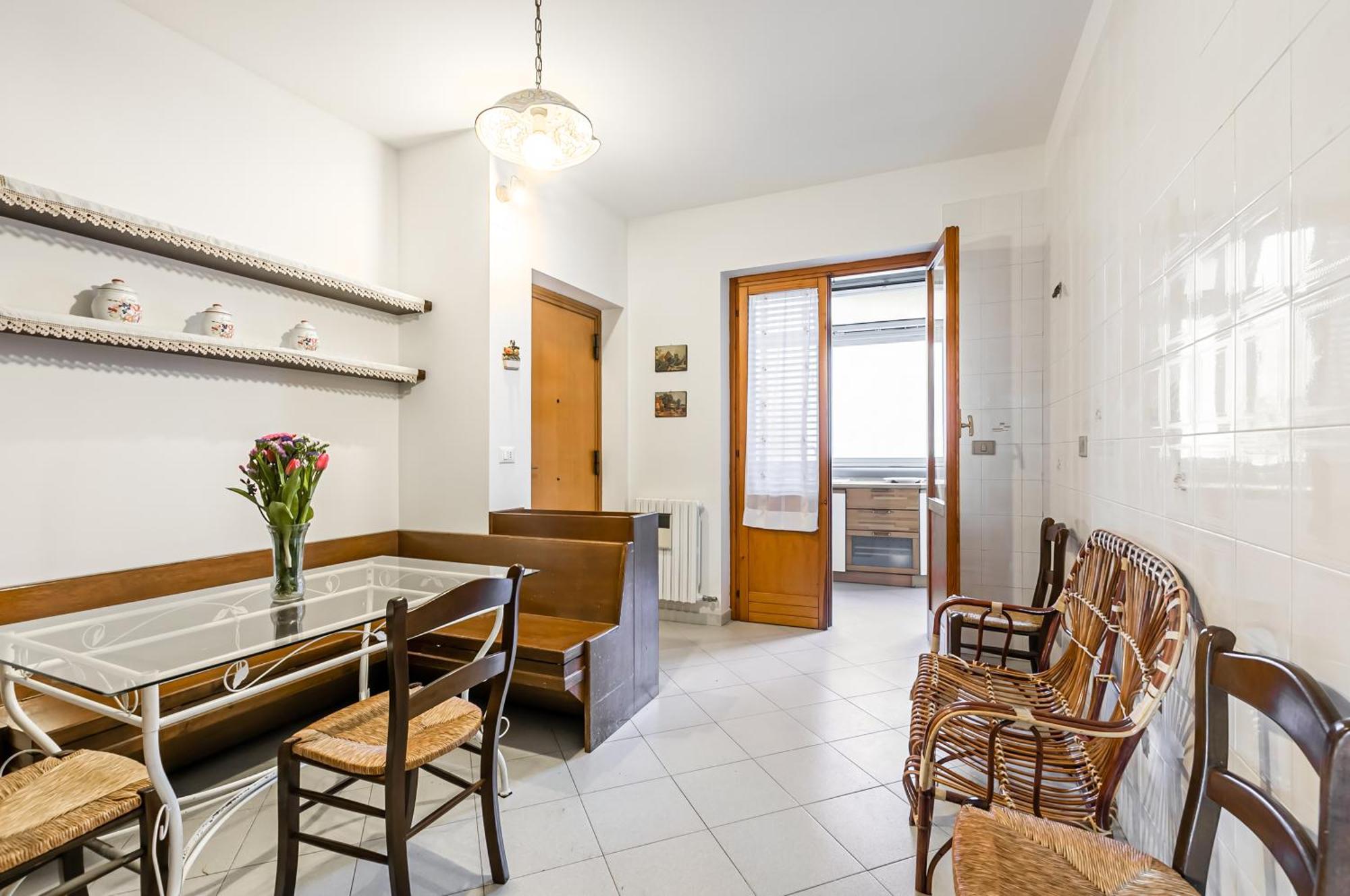 Palazzo Reale & Piazza Indipendenza Roomy Flat Palermo Bagian luar foto